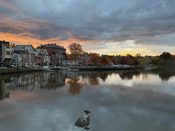 10 String Bridge, Exeter, NH 03833