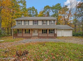 7 Edgewood Rd, Mount Pocono, PA 18344