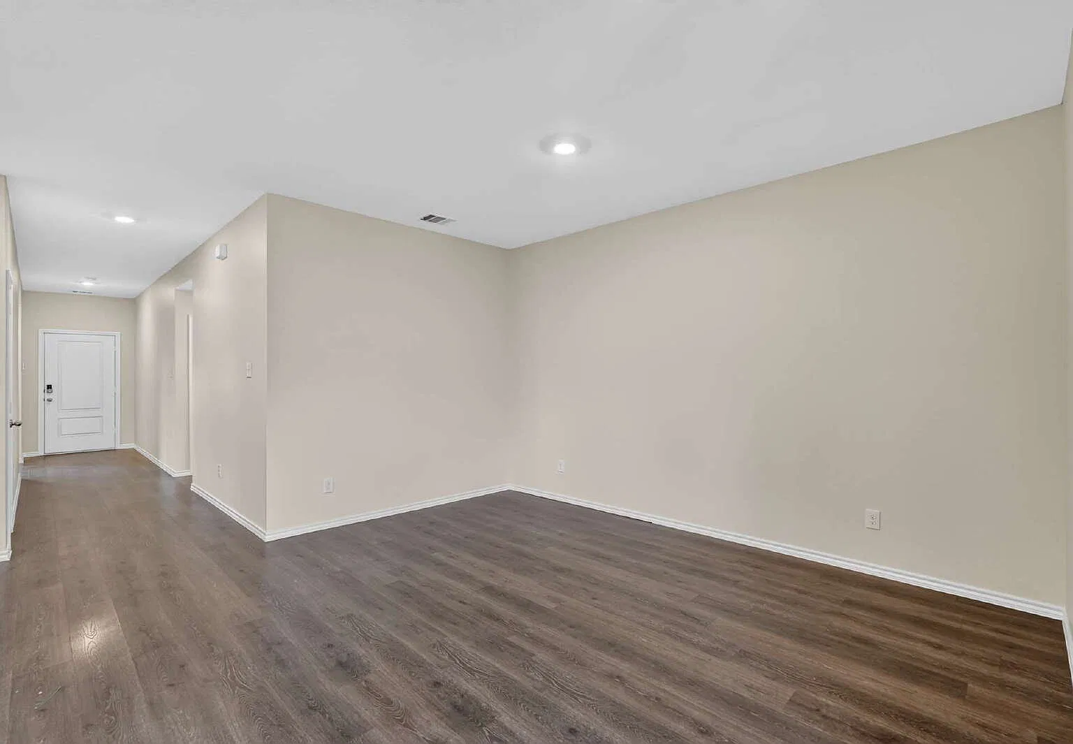4 bed, 2.0 bath, 1880 sqft, $1,995 — Photo 4