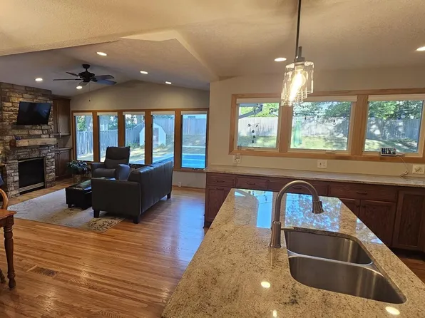 801 Continental Dr, New Brighton, MN 55112