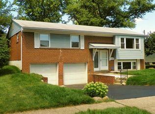 5377 Roche Dr, Columbus, OH 43229