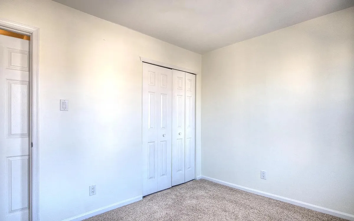 Building Photo - 4402 Aberdeen Ln