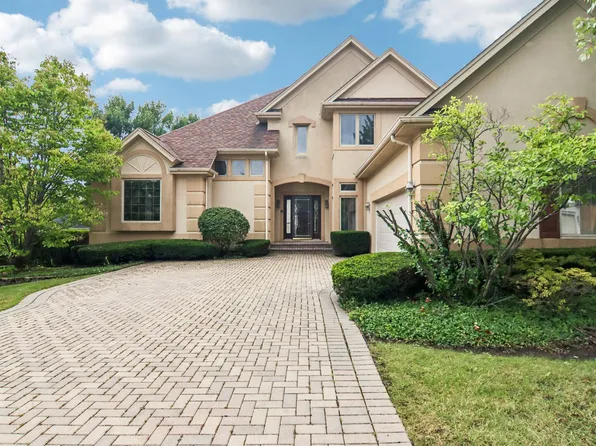 1167 S Hiddenbrook Trl, Palatine, IL 60067