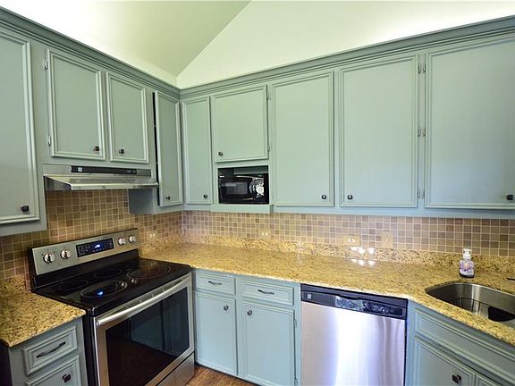 5th image of 3743 Landseer Dr