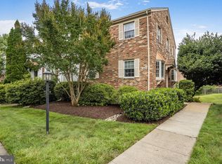 10419 Courthouse Dr, Fairfax, VA 22030