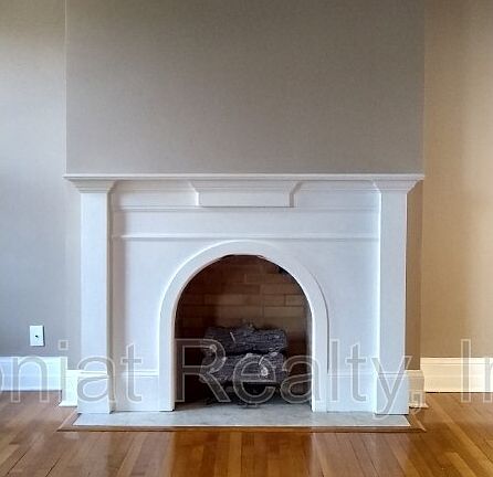 2nd image of 1535 2nd St #Seco1535