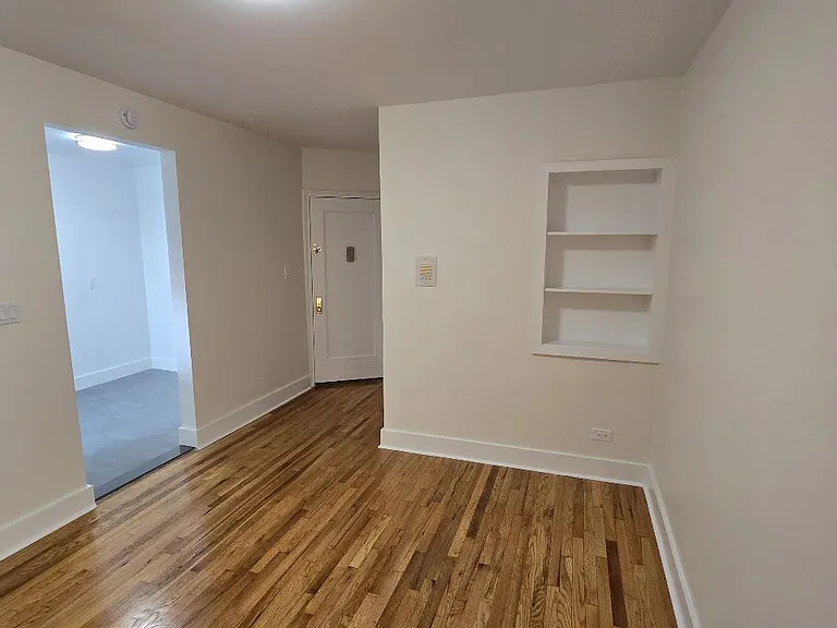 4853 44th St #5D — Photo 3