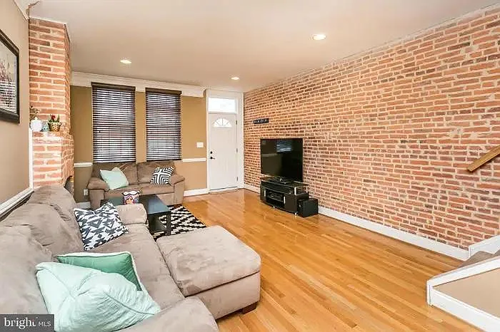 743 E Fort Ave — Photo 5