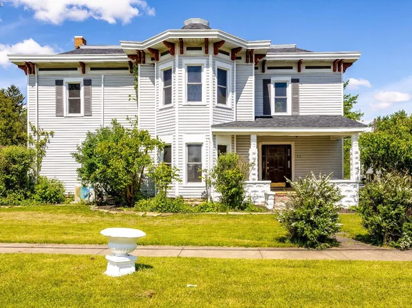 30 Seneca St, Attica, OH 44807