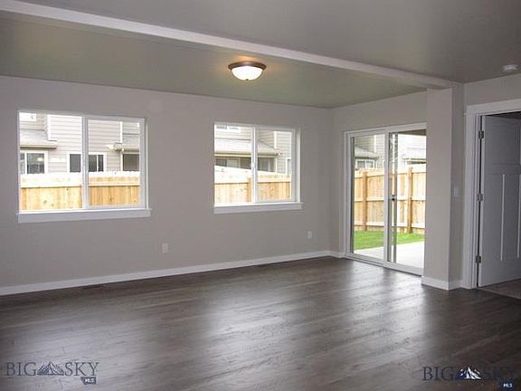 4th image of 105 Tailfeather Ln #A