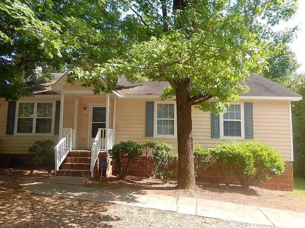 2609 Lynn Rd, Raleigh, NC 27612