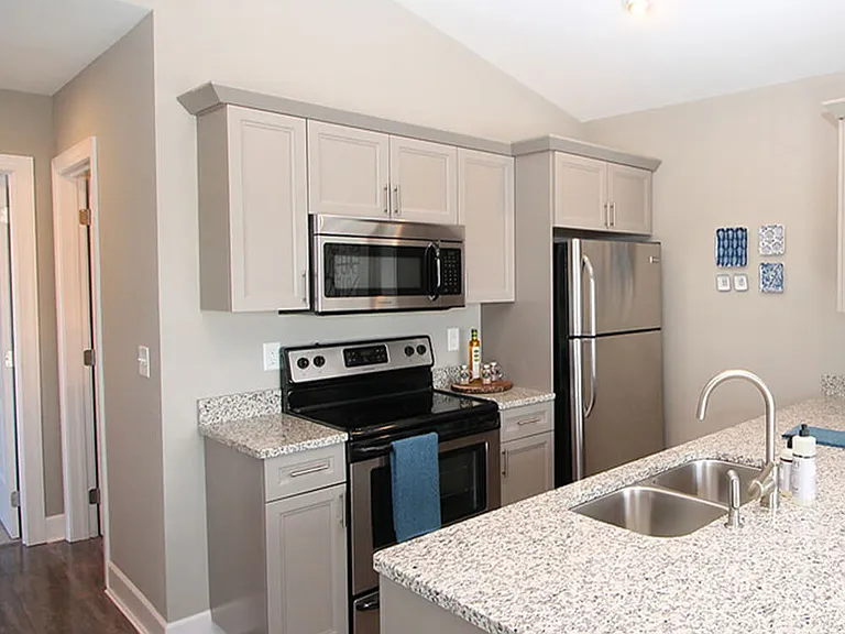 heron-pointe-kitch-1