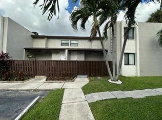 10284 NW 9th Street Cir APT 202, Miami, FL 33172
