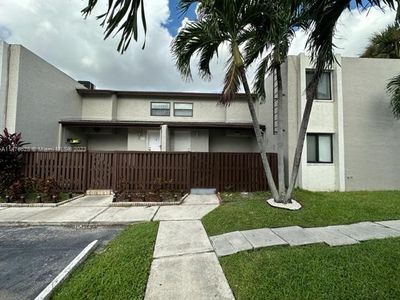 10284 NW 9th Street Cir APT 202, Miami, FL, 33172