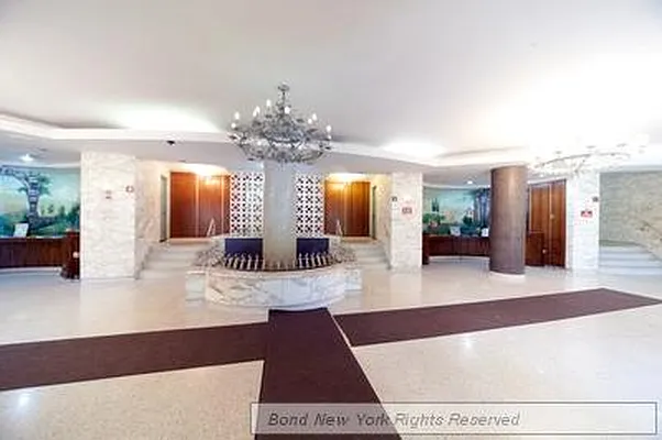 Sold by Bond New York | media 13