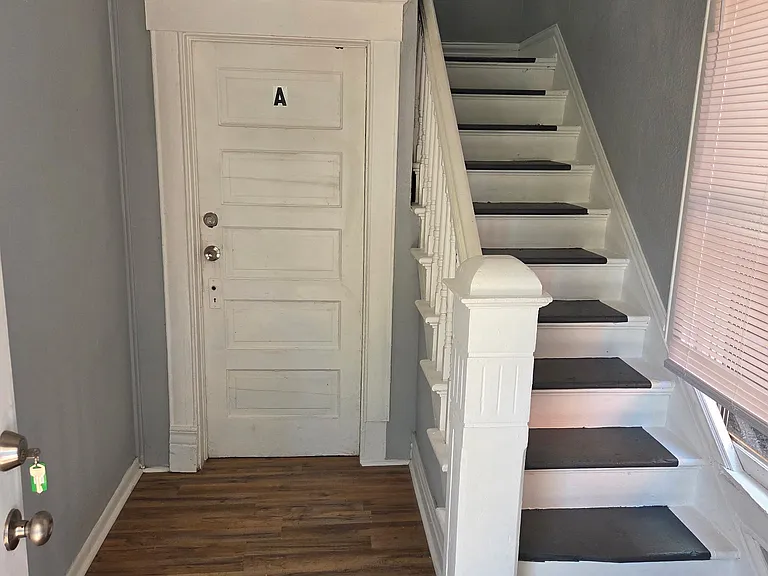 1023 Berkley Ave #A — Photo 6