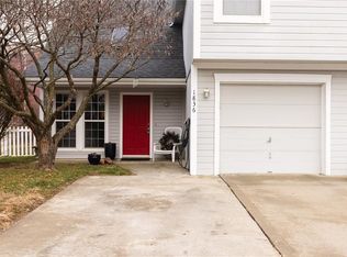 1836 Chickadee Dr, Liberty, MO 64068