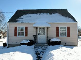 155 Elmfield St, West Hartford, CT 06110