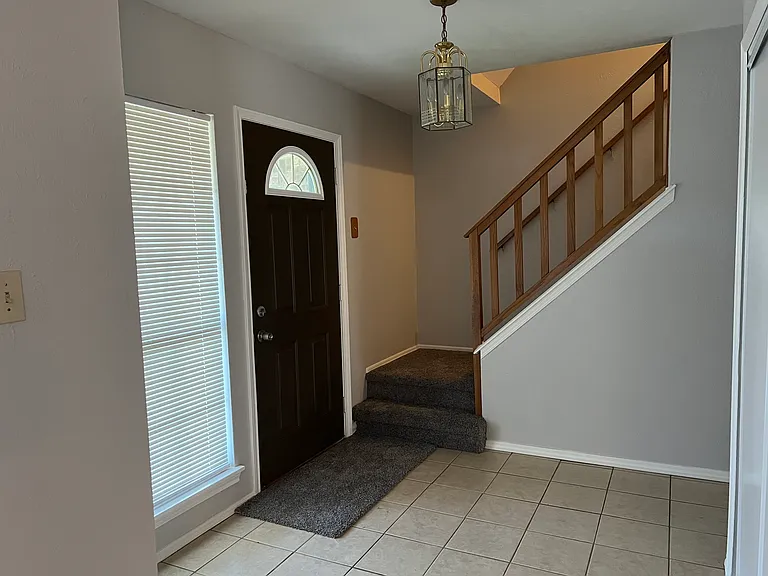 1519 Carlsbad Dr — Photo 2