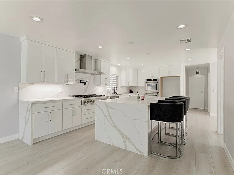 9450 Tampa Ave — Photo 21