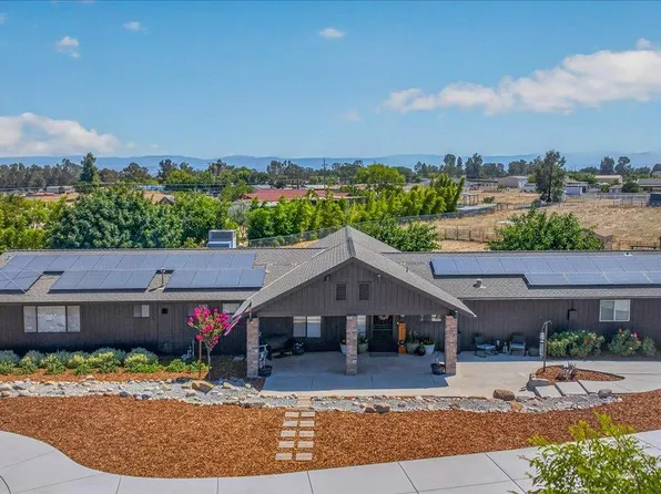 16935 Karen Rd, Madera, CA 93636