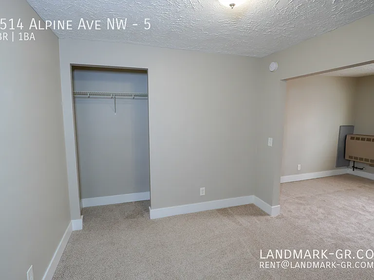 1514 Alpine Ave NW #5 — Photo 6