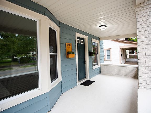 3rd image of 1001 Madison Ave SE