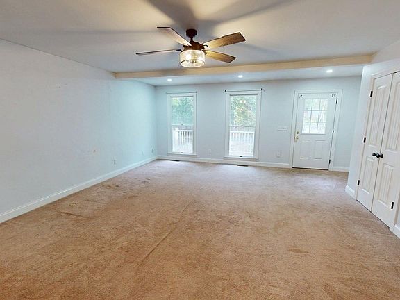 3rd image of 2244 Mayflower Dr