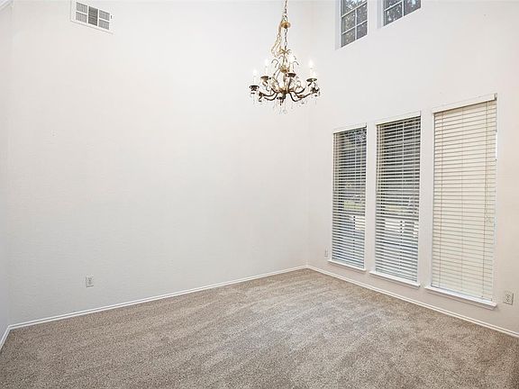 5th image of 5561 Murton Pl