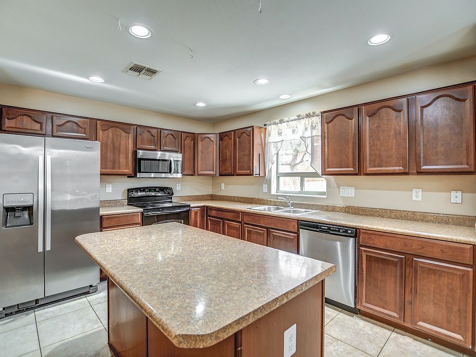 1st image of 40437 W Robbins Dr