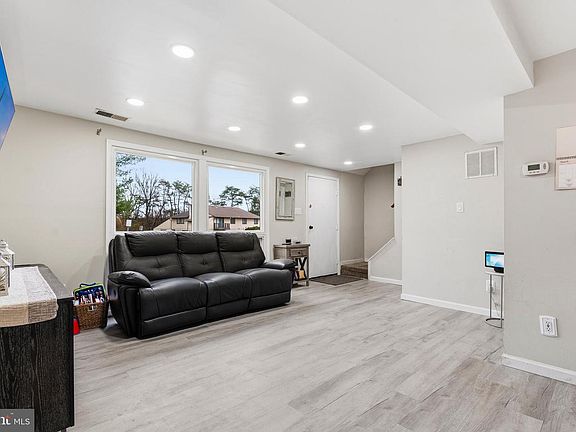 3rd image of 450 West Ct #14I