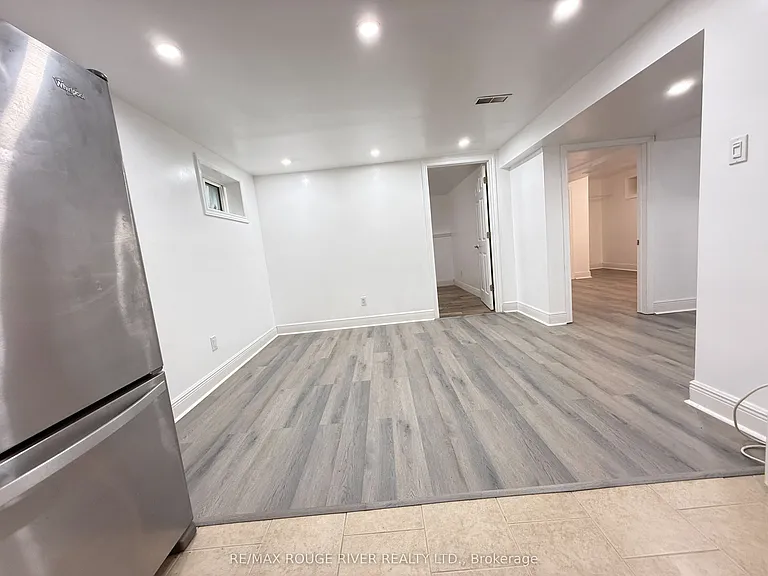283 E 45th St #BASEMENT — Photo 7