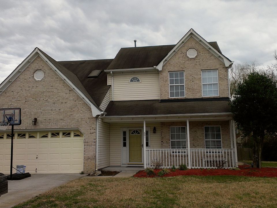 1st image of 601 Crimson Ivy Ln