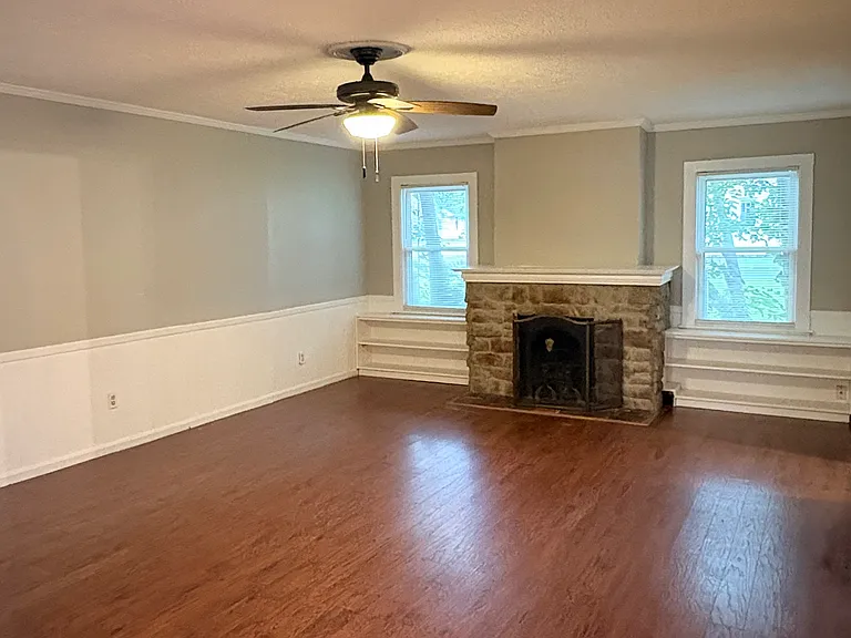 140 Highland Ave — Photo 4