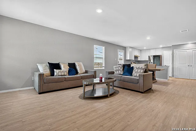 6427 Kemper Pl — Photo 3