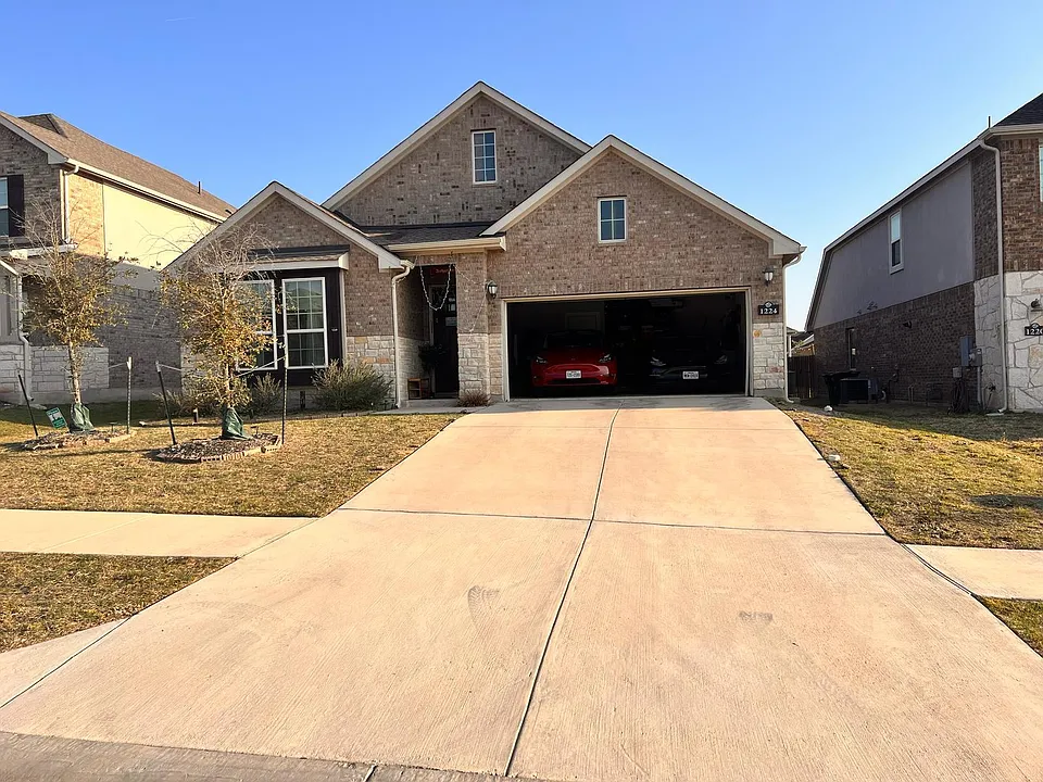 1224 Leaning Oak Ln
