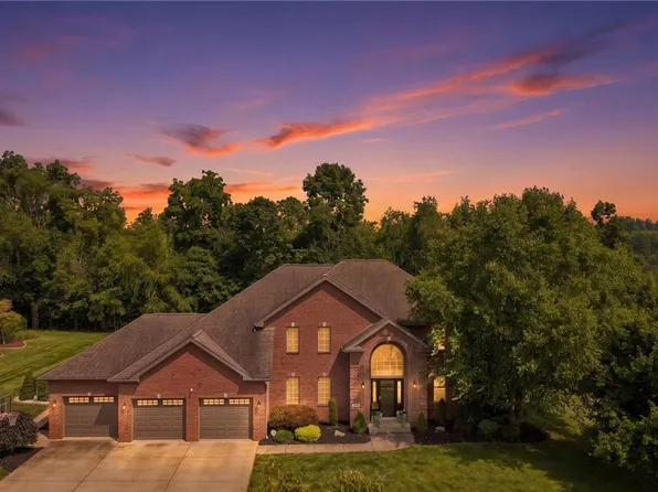 489 Lockport Dr, North Huntingdon, PA 15642