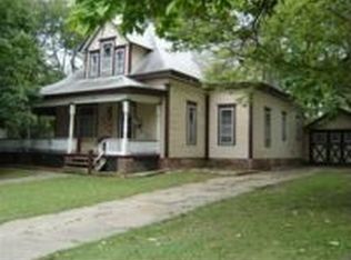 703 E Main St, Cherryvale, KS 67335