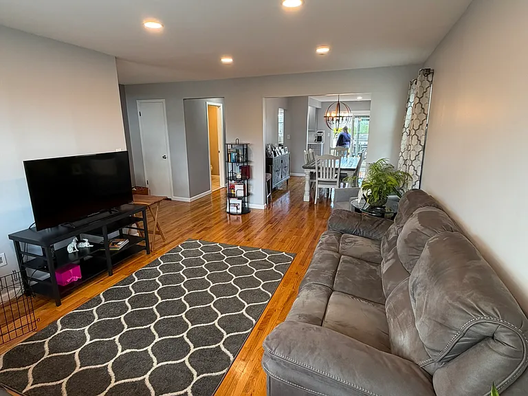 2503 Cedar St — Photo 23