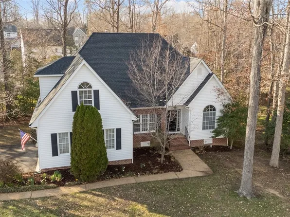 8007 Hillcreek Dr, Midlothian, VA 23112