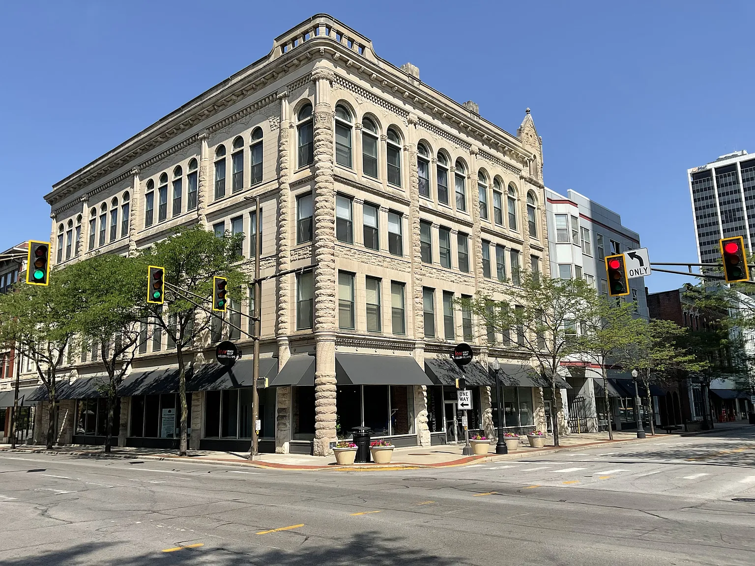 112 West Washington Boulevard - 1 — Photo 1