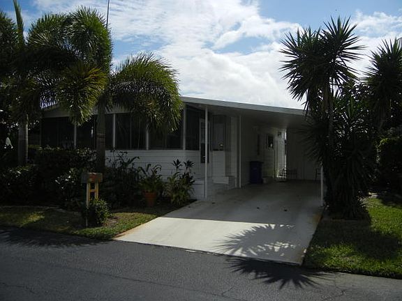2nd image of 1804 Valencia Dr