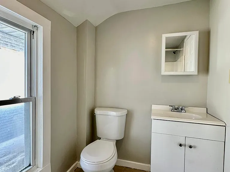 613 Washington Ave #O2 — Photo 8