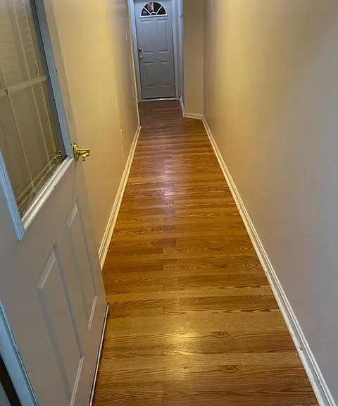 Hallway to enter off stairwell