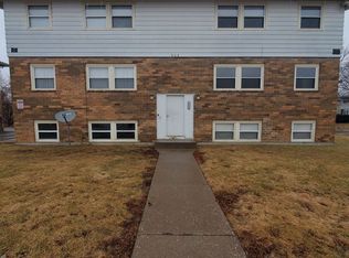 604 W 63rd St APT 5, Davenport, IA 52806