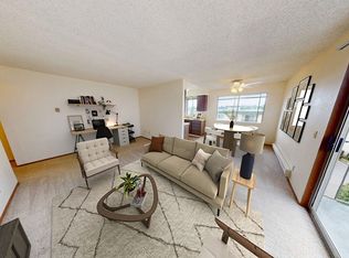 20) 8746 Phinney, Seattle, WA 98103