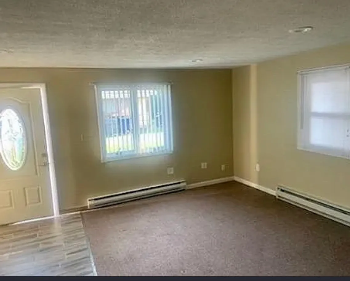 1 bed, $1,050 — Photo 3