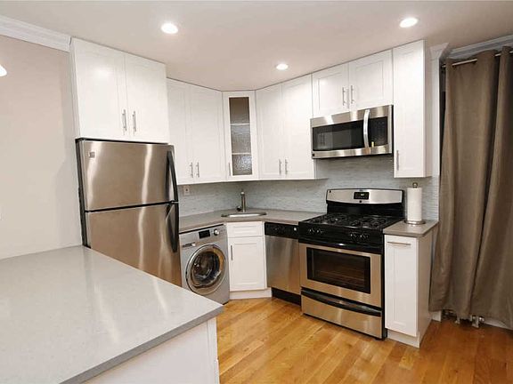 3rd image of 14133 78th Ave APT 2A