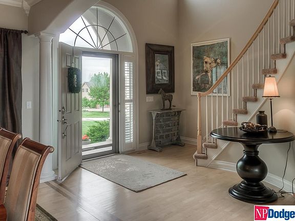 4th image of 16572 Crestfield Dr