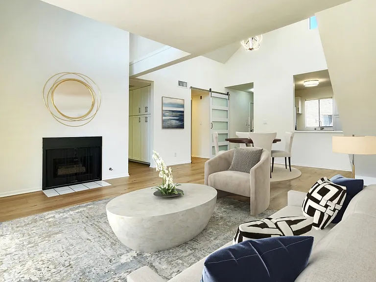 2120 S Bentley Ave #308 — Photo 11